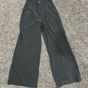 Vuori Wide-Leg Pants